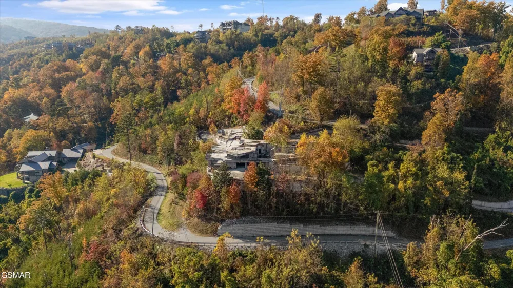 345 Greystone Heights Road Gatlinburg, TN 37738