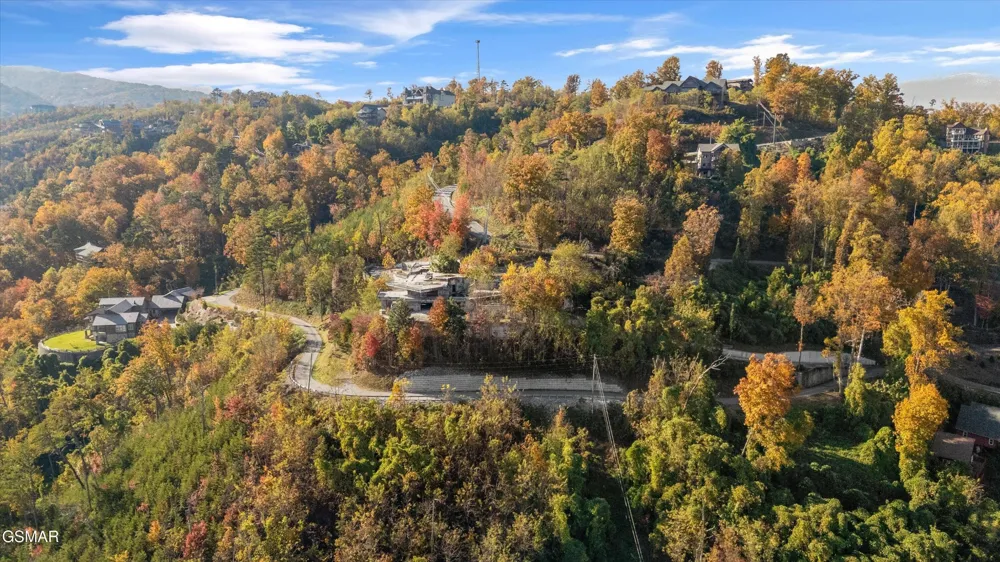 345 Greystone Heights Road Gatlinburg, TN 37738