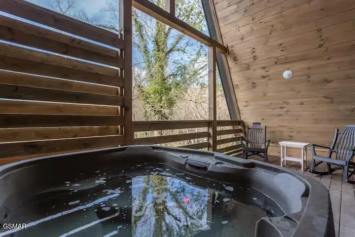 324 Lewis Clabo Road Gatlinburg, TN 37738