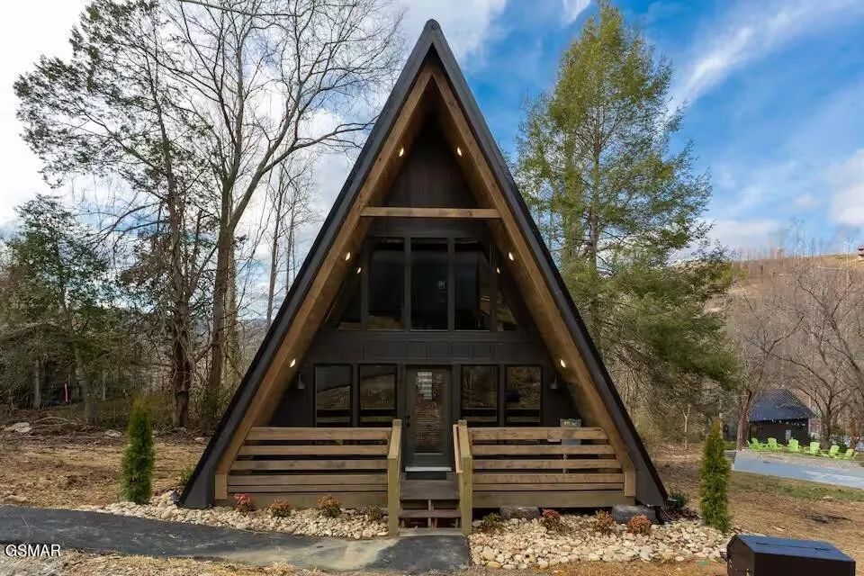 324 Lewis Clabo Road Gatlinburg, TN 37738