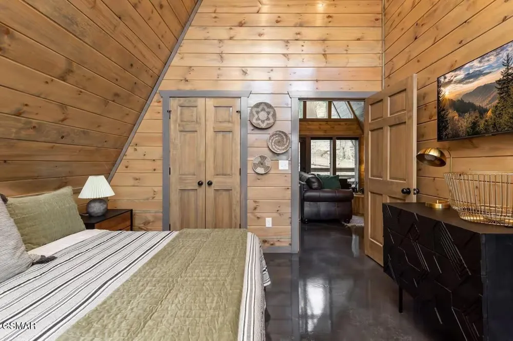 324 Lewis Clabo Road Gatlinburg, TN 37738