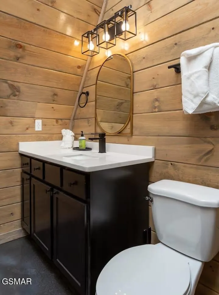324 Lewis Clabo Road Gatlinburg, TN 37738