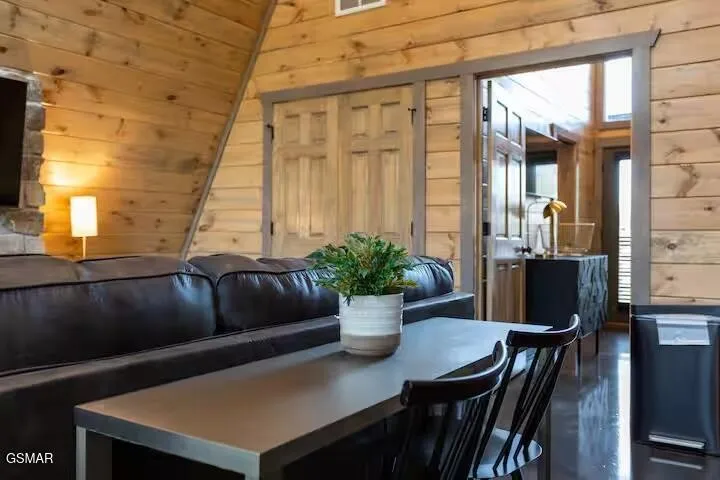 324 Lewis Clabo Road Gatlinburg, TN 37738