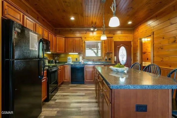 4532 Holly Forest Way Gatlinburg, TN 37738