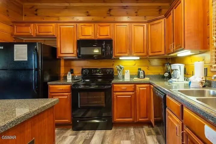 4532 Holly Forest Way Gatlinburg, TN 37738
