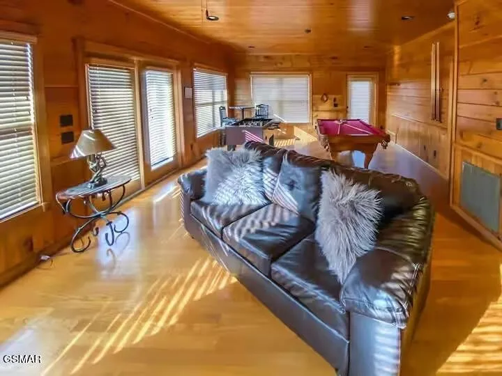 4532 Holly Forest Way Gatlinburg, TN 37738
