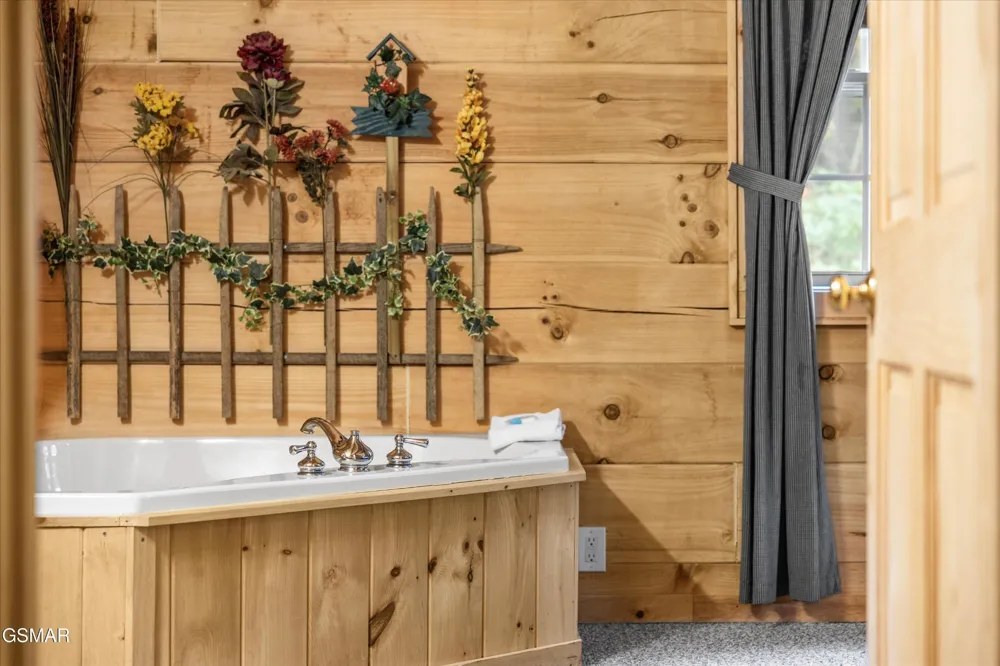 610 Timber Ridge Road Gatlinburg, TN 37738