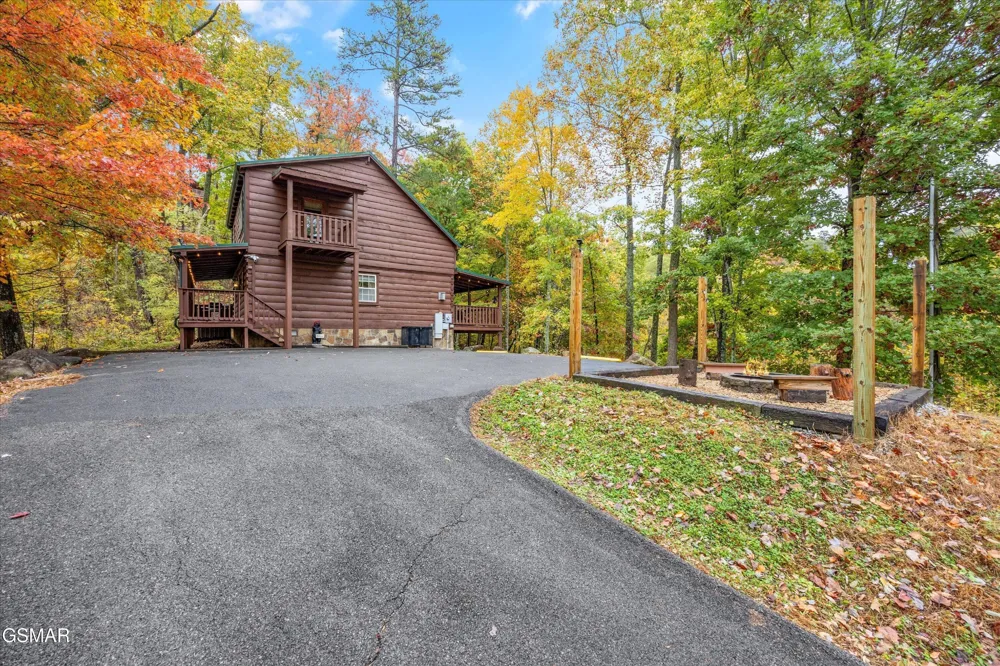 610 Timber Ridge Road Gatlinburg, TN 37738