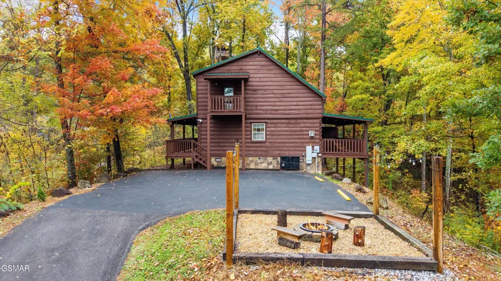 610 Timber Ridge Road Gatlinburg, TN 37738