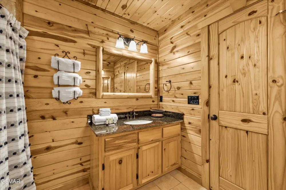 143 White Oak Resort Way Gatlinburg, TN 37738