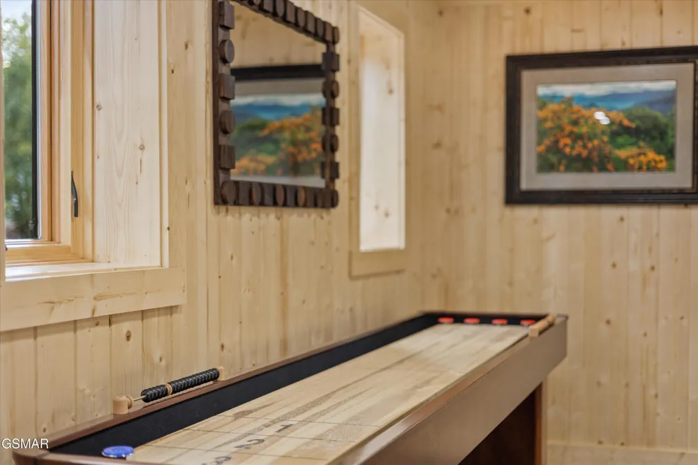 2951 Webb Creek Road Sevierville, TN 37876