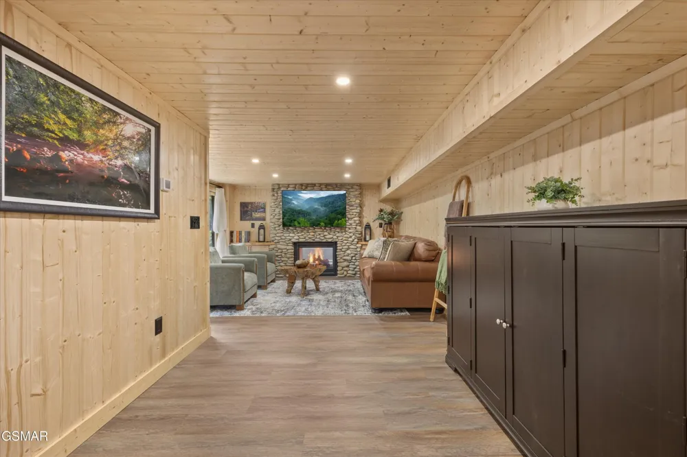 2951 Webb Creek Road Sevierville, TN 37876