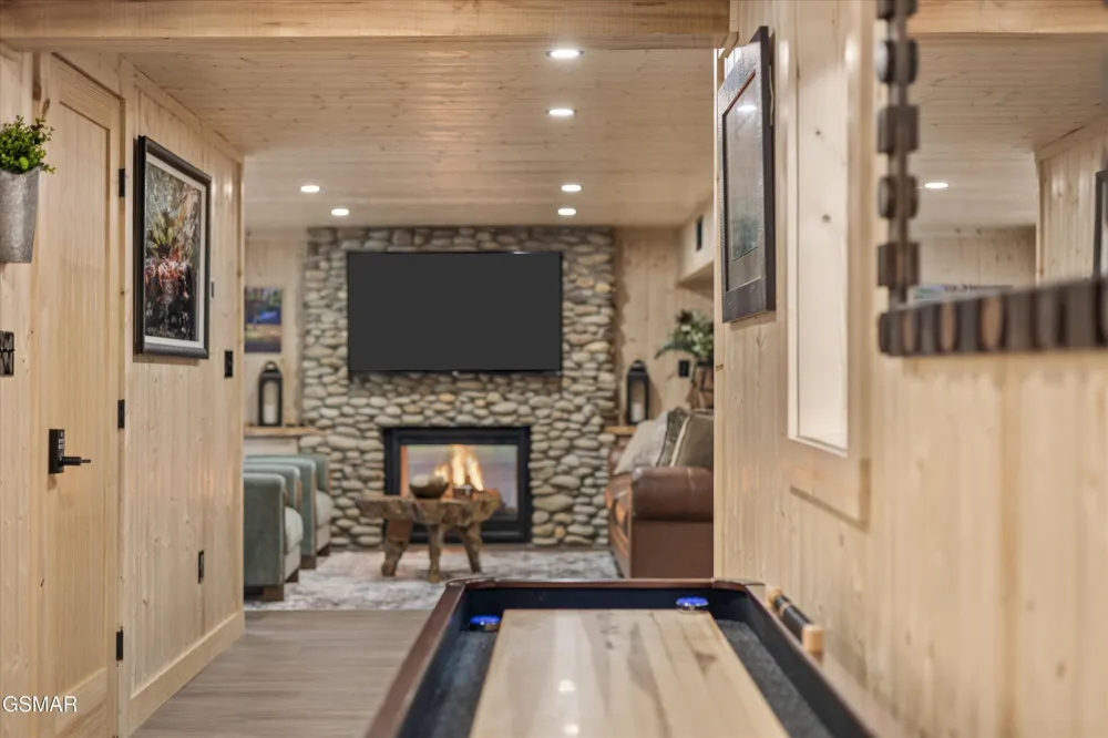 2951 Webb Creek Road Sevierville, TN 37876