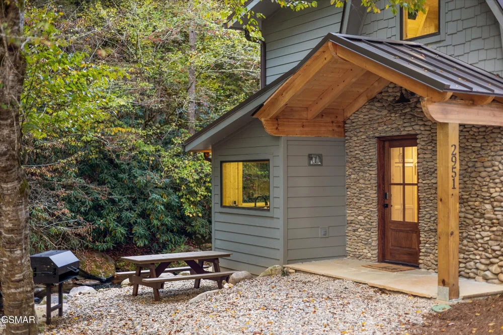 2951 Webb Creek Road Sevierville, TN 37876