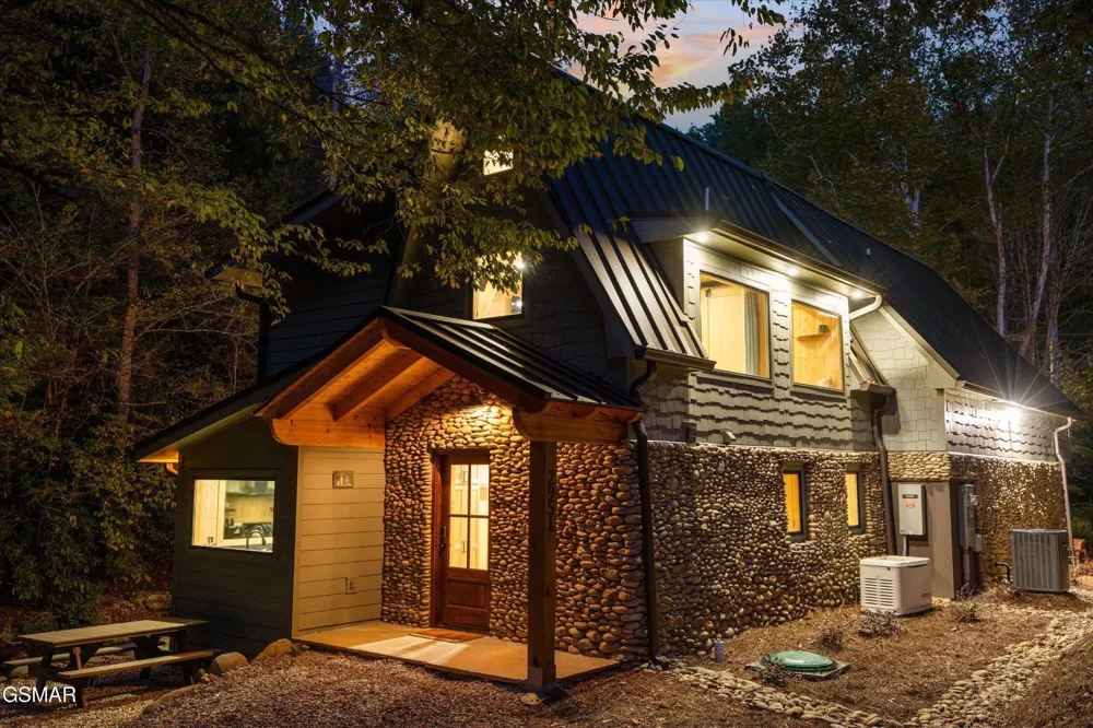 2951 Webb Creek Road Sevierville, TN 37876