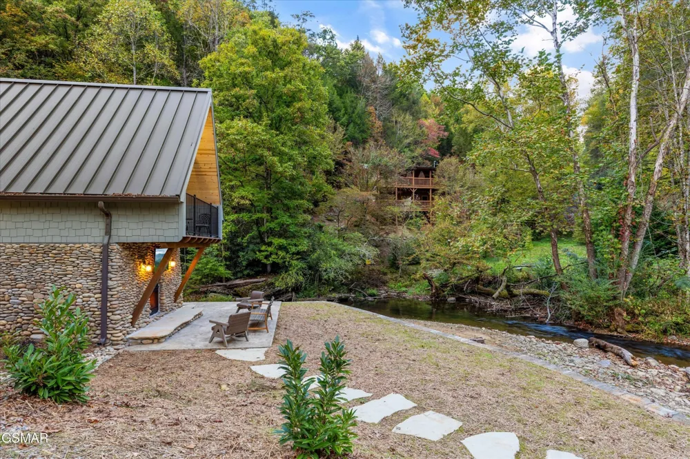 2951 Webb Creek Road Sevierville, TN 37876