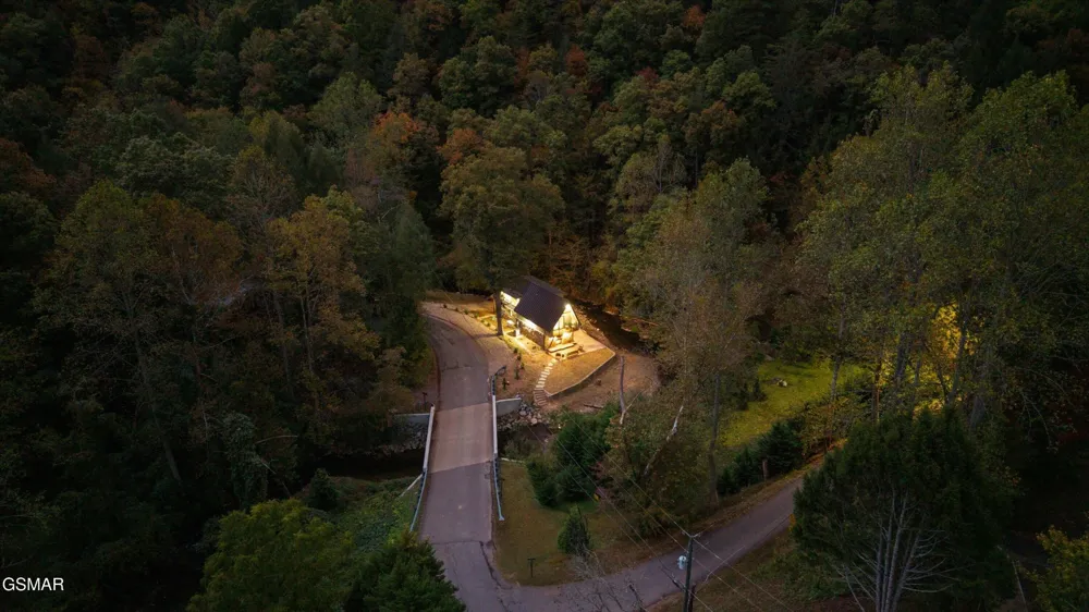 2951 Webb Creek Road Sevierville, TN 37876
