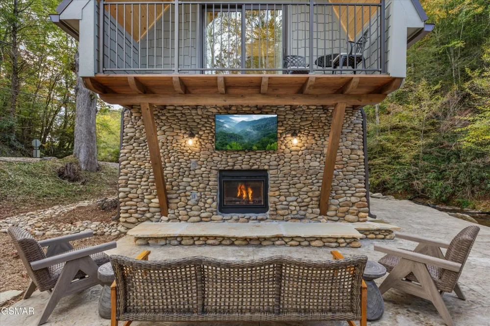 2951 Webb Creek Road Sevierville, TN 37876