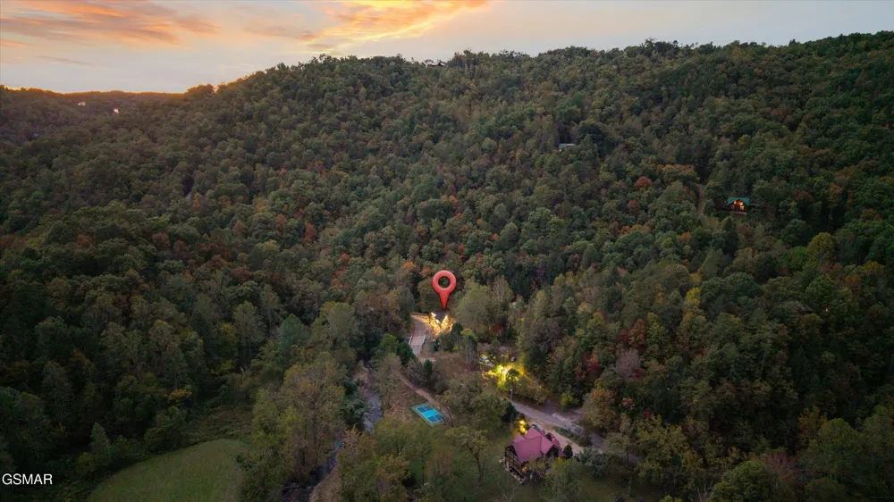 2951 Webb Creek Road Sevierville, TN 37876