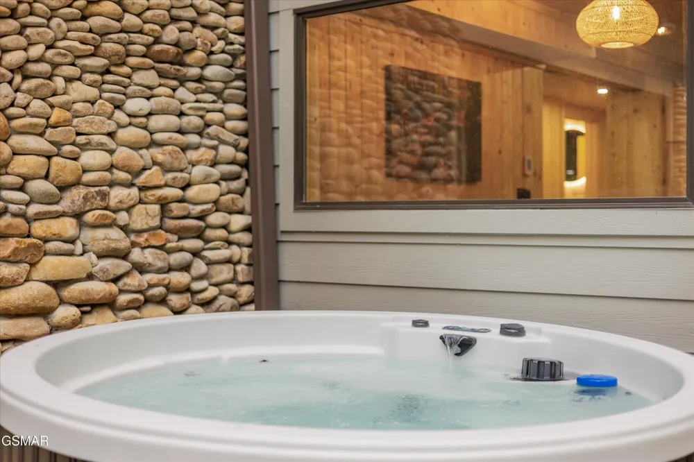 2951 Webb Creek Road Sevierville, TN 37876