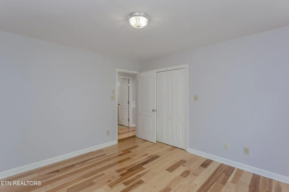 3445 Commodore Point Knoxville, TN 37922