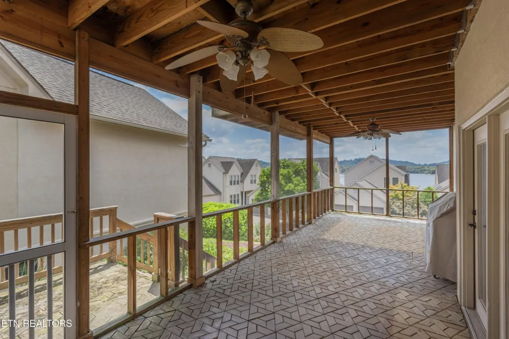 3445 Commodore Point Knoxville, TN 37922