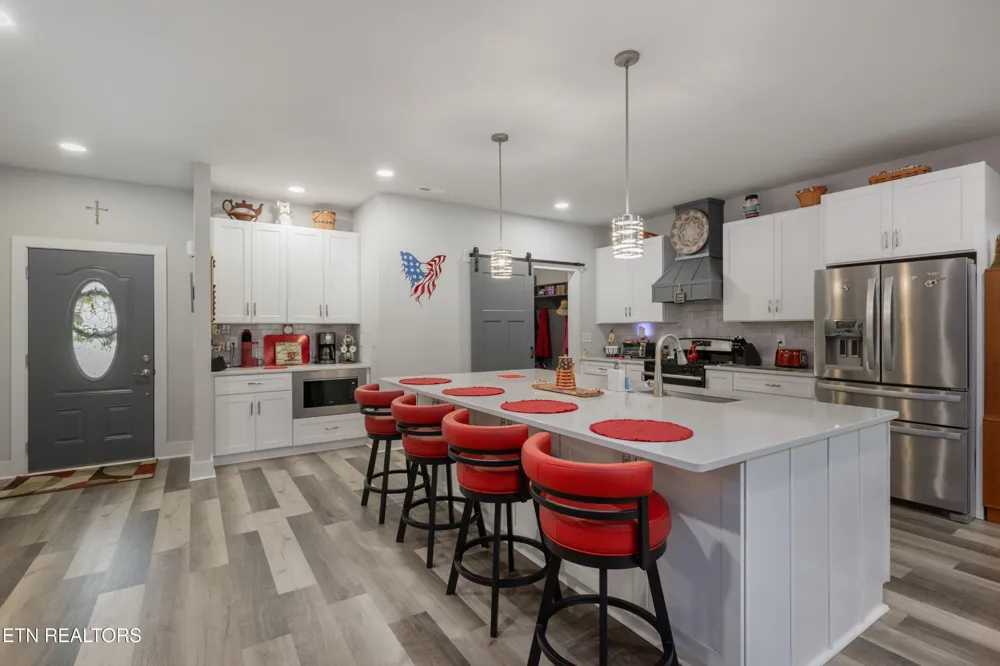 986 Meadow Walk Lane Lenoir City, TN 37772