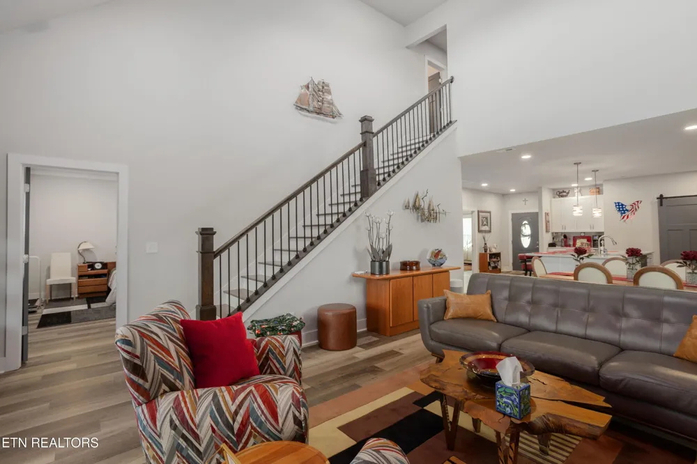 986 Meadow Walk Lane Lenoir City, TN 37772