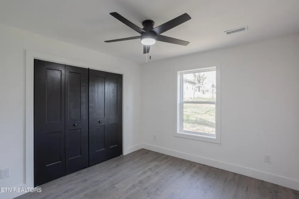 2317 E Glenwood Ave Knoxville, TN 37917