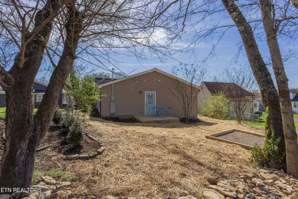 2317 E Glenwood Ave Knoxville, TN 37917
