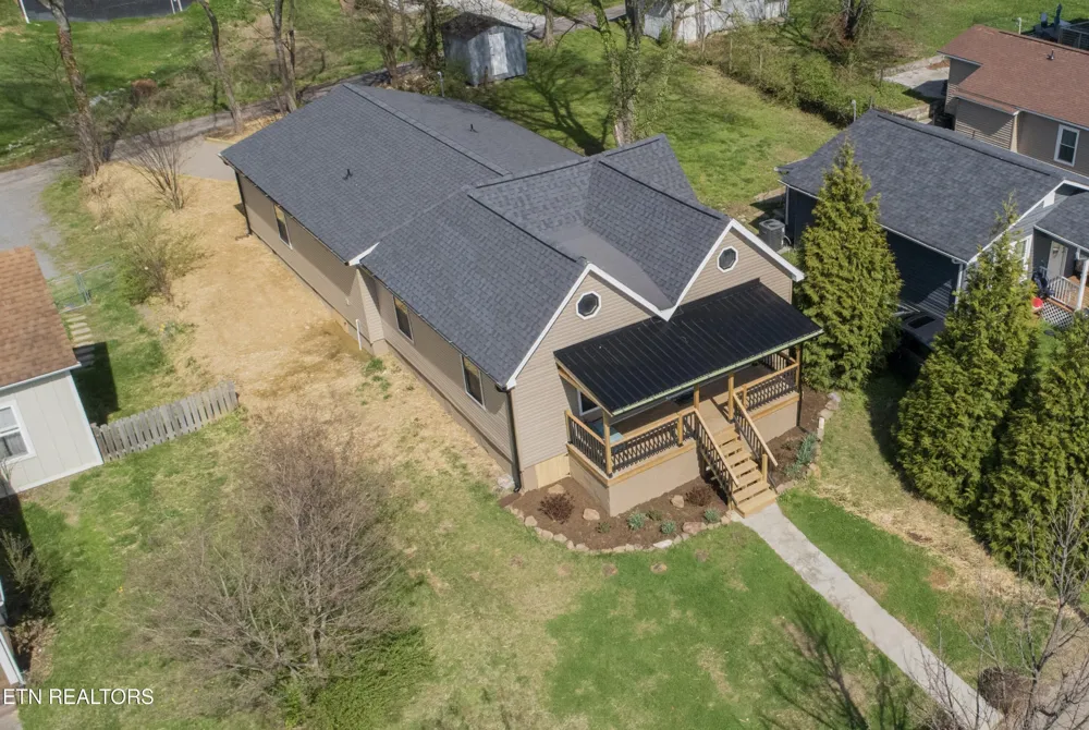 2317 E Glenwood Ave Knoxville, TN 37917