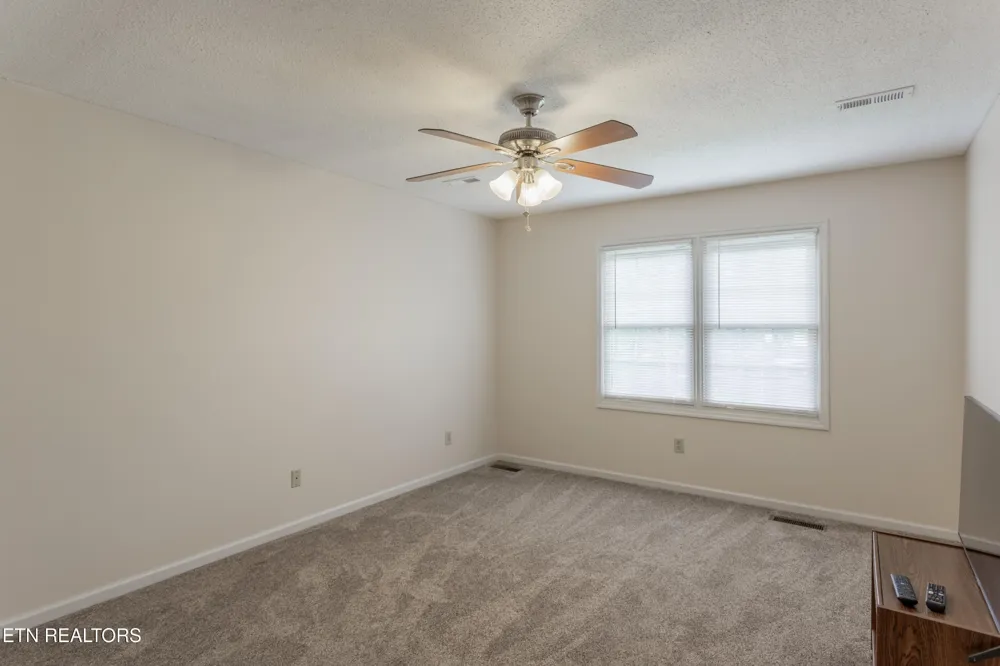 709 Landing Lane Knoxville, TN 37934