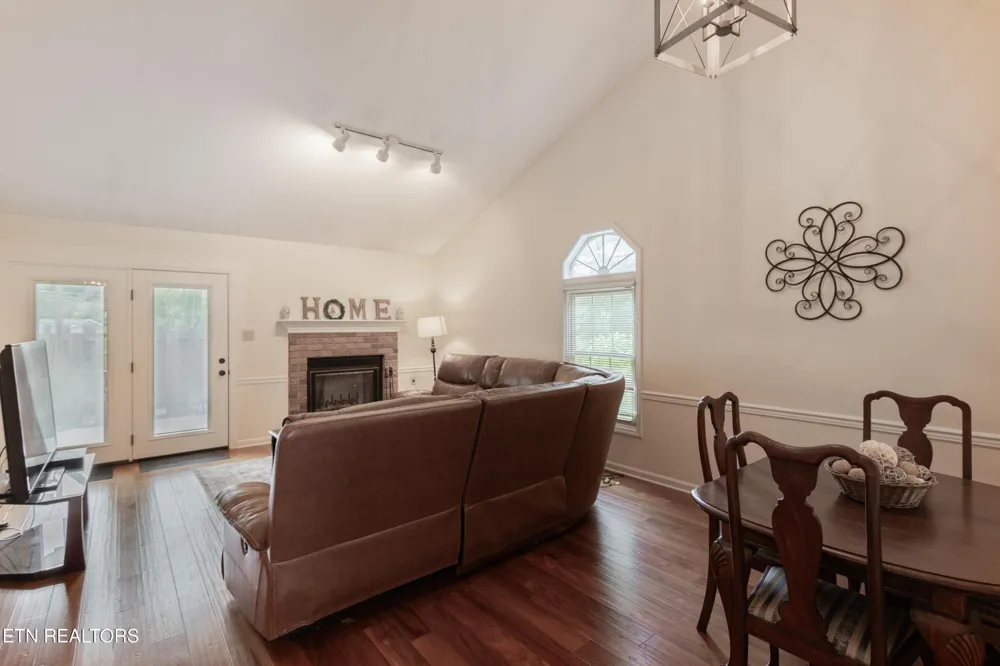 709 Landing Lane Knoxville, TN 37934