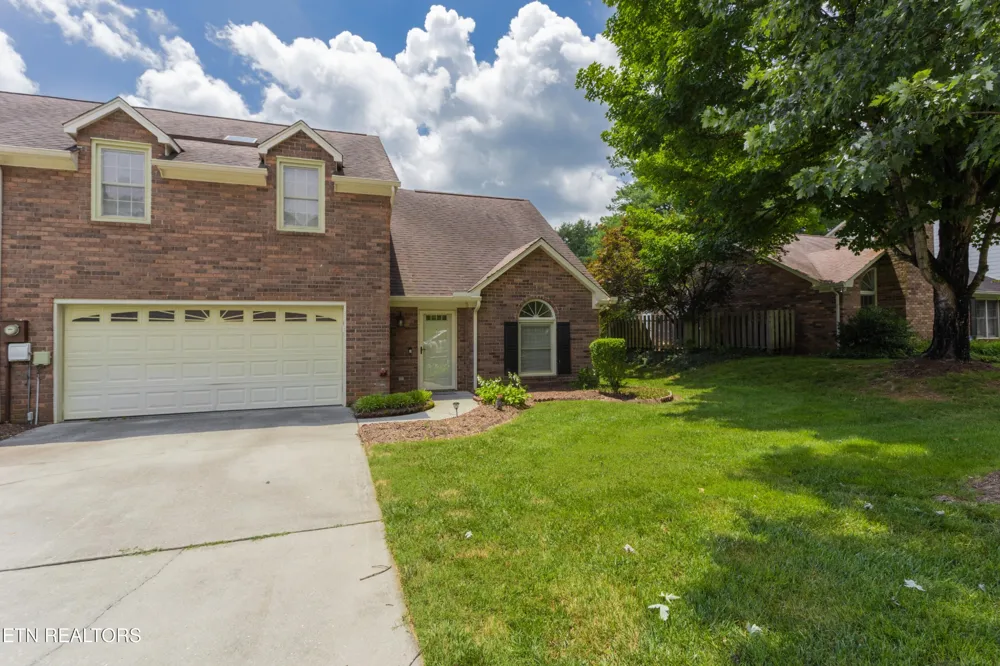 709 Landing Lane Knoxville, TN 37934