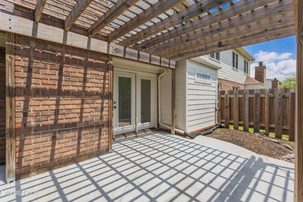 709 Landing Lane Knoxville, TN 37934