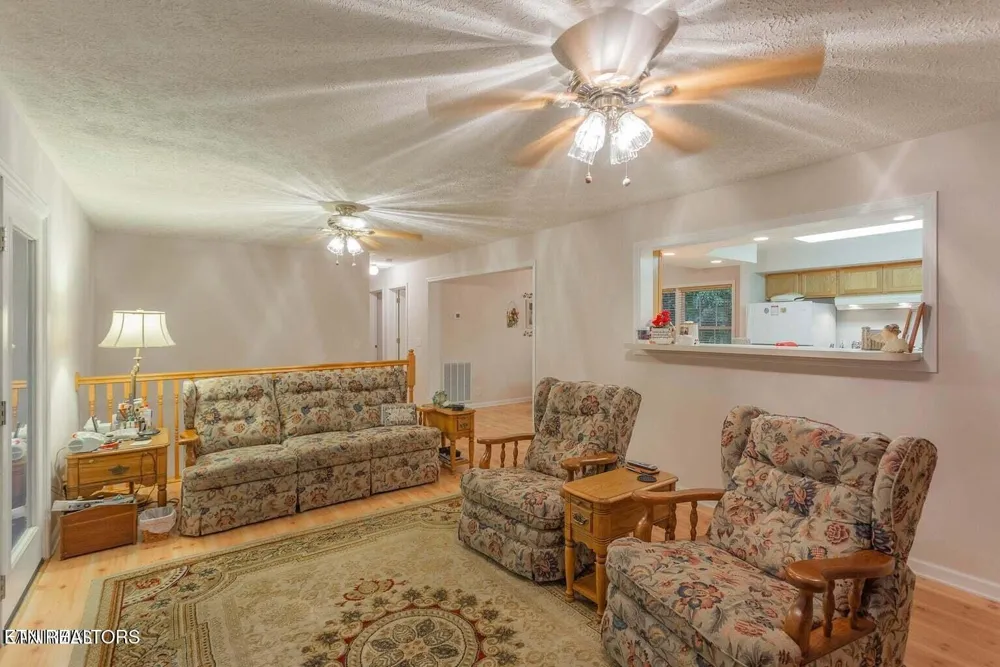 125 Mallard Duck Lane Rockwood, TN 37854