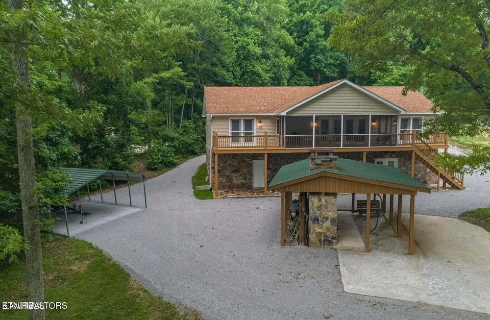 125 Mallard Duck Lane Rockwood, TN 37854