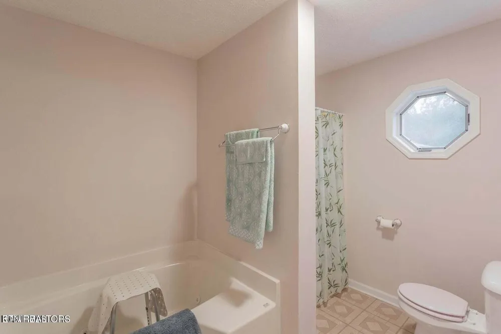 125 Mallard Duck Lane Rockwood, TN 37854