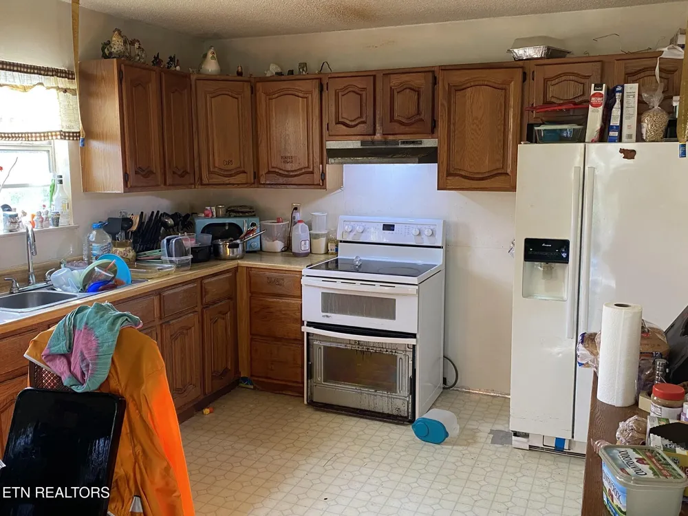 8212 Tina Lane Knoxville, TN 37920