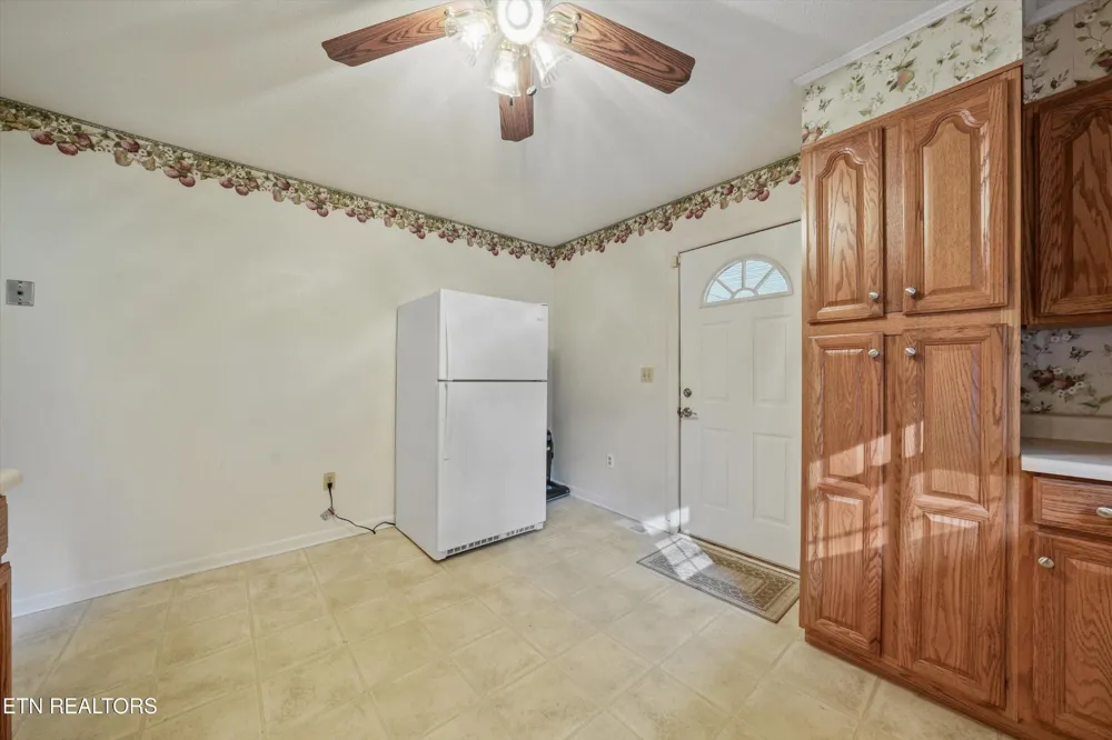 155 Chestnut Hill Rd Harriman, TN 37748