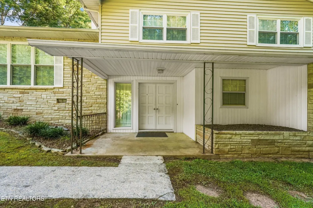 155 Chestnut Hill Rd Harriman, TN 37748