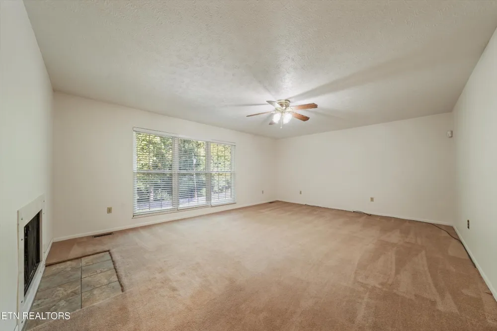 155 Chestnut Hill Rd Harriman, TN 37748