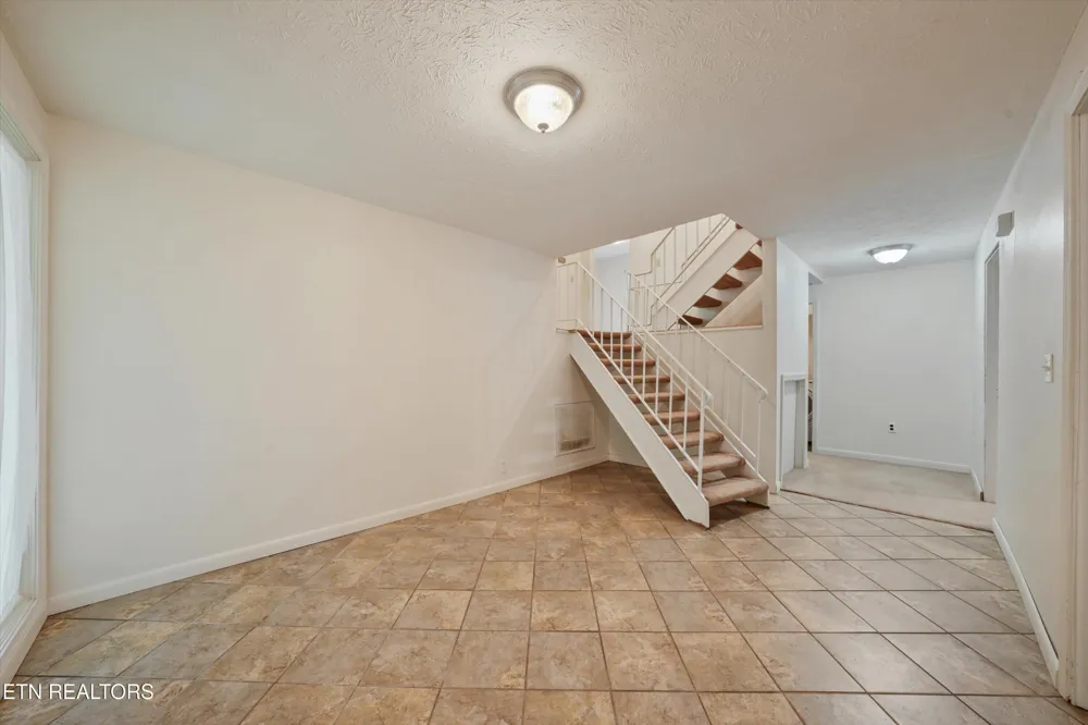 155 Chestnut Hill Rd Harriman, TN 37748