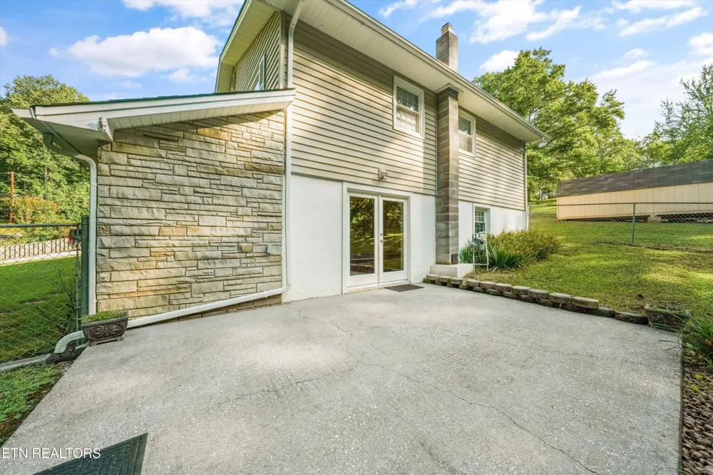 155 Chestnut Hill Rd Harriman, TN 37748