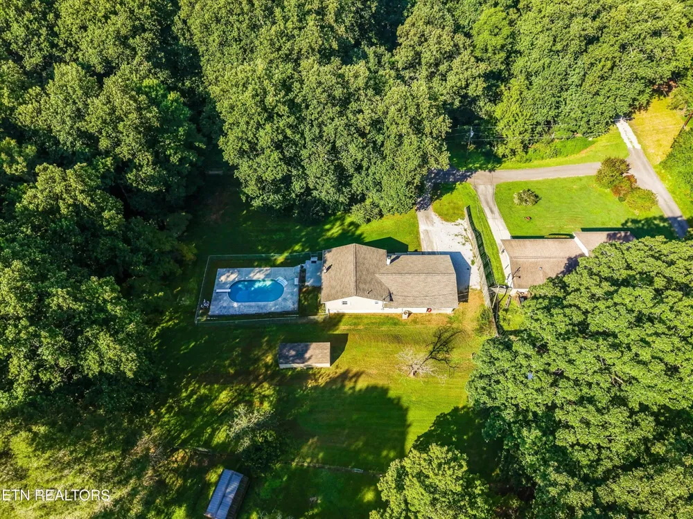 155 Chestnut Hill Rd Harriman, TN 37748
