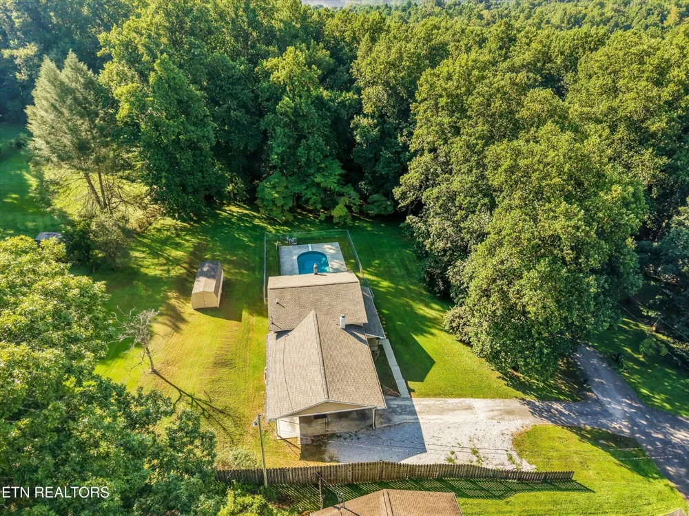 155 Chestnut Hill Rd Harriman, TN 37748