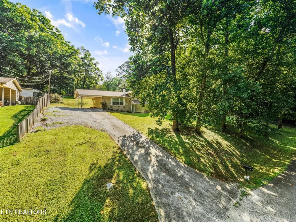 155 Chestnut Hill Rd Harriman, TN 37748