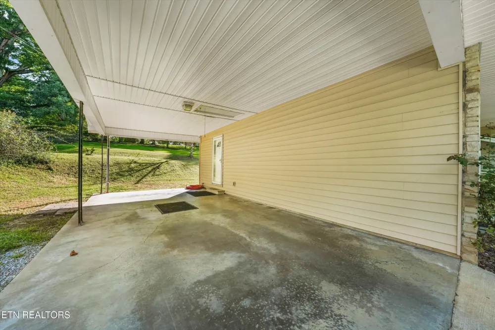 155 Chestnut Hill Rd Harriman, TN 37748