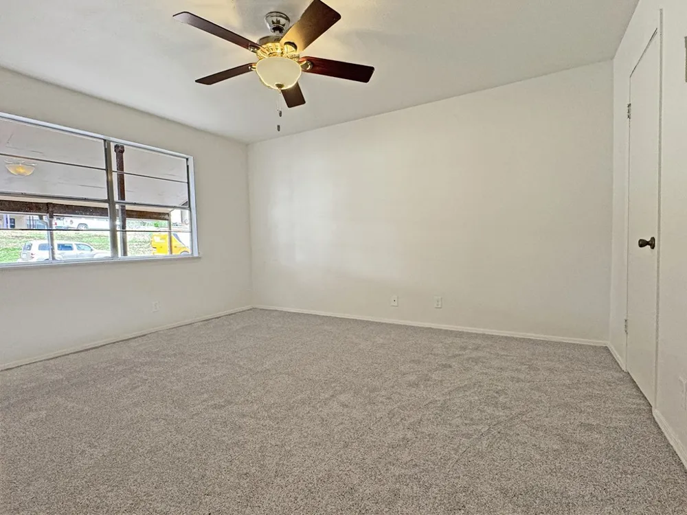 1210 Hi Stirrup #206 #UNIT 206 Horseshoe Bay, TX 78657