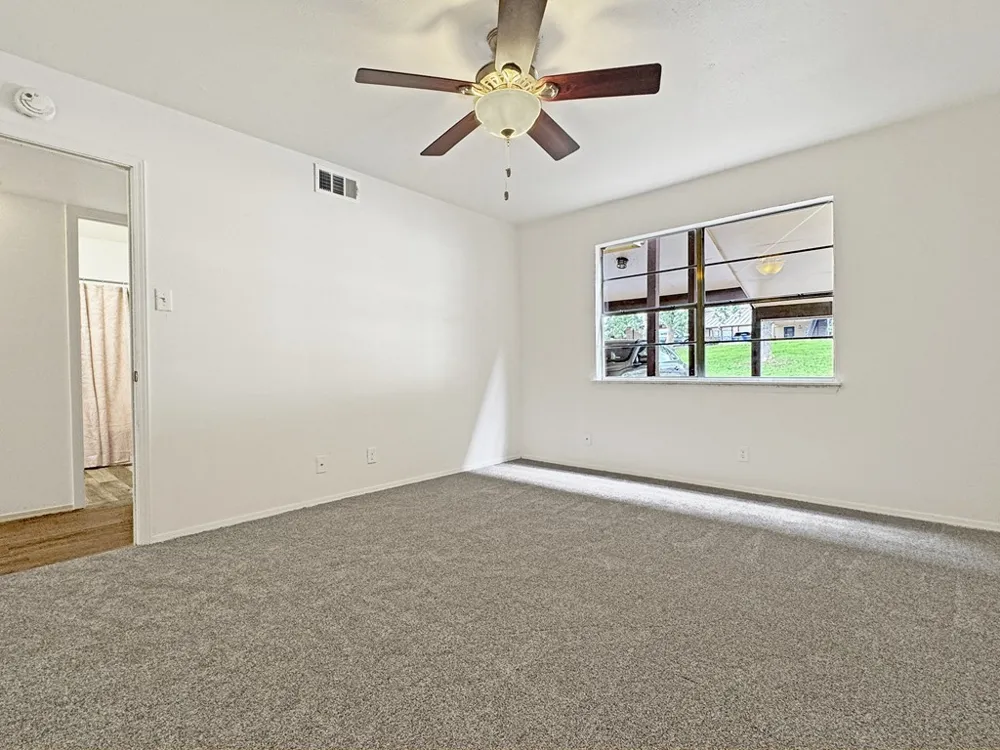 1210 Hi Stirrup #206 #UNIT 206 Horseshoe Bay, TX 78657